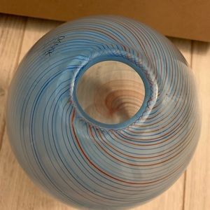Vintage Hand Blown Round Globe Blue Swirl Vase 5”. Base of Vase is Clear.